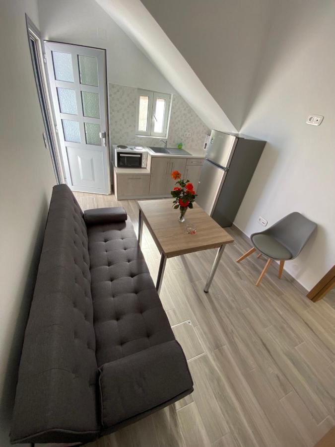 Ninemia Apartment Artemonas Екстер'єр фото